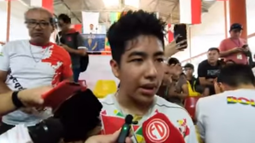Santiago Borda de Cochabamba se corona campen en la categora singles 12 aos, asegurando la medalla de oro para Bolivia. 